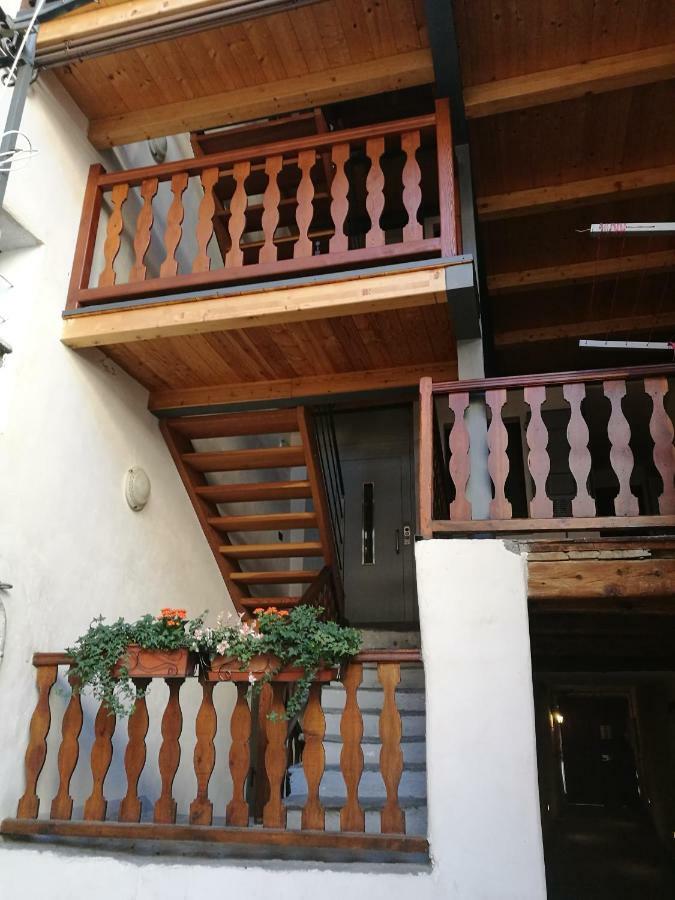 Appartamento" Le Bourg 61" Vda Cir 0208 Аоста Екстериор снимка